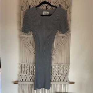 Form fitting for love and lemons🍋dress size small